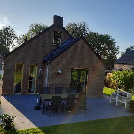 Heerlijke vakantiewoning Ewijk Villa Buitenkant foto